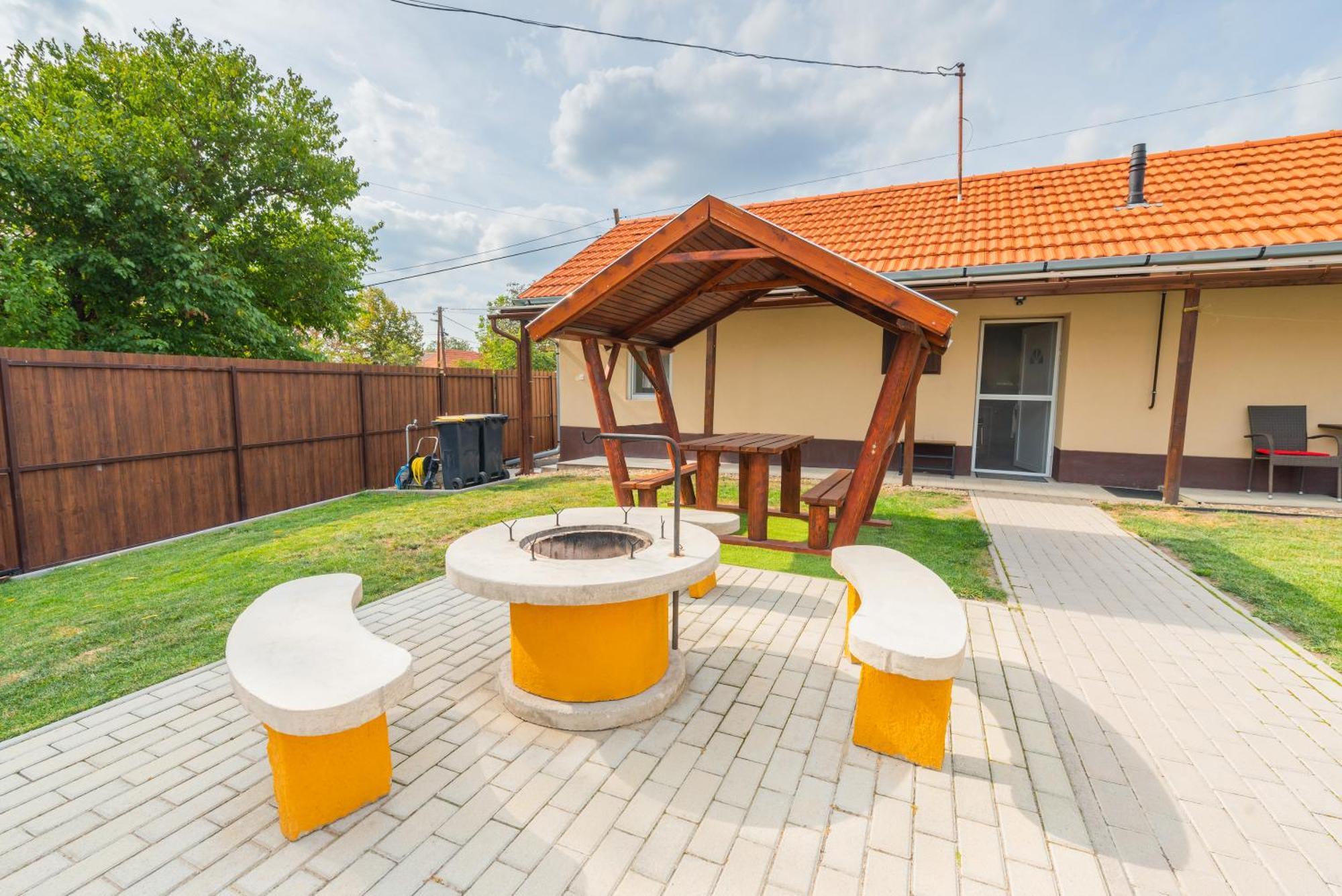 Dio Vendeghaz Villa Mezőkövesd Exterior foto