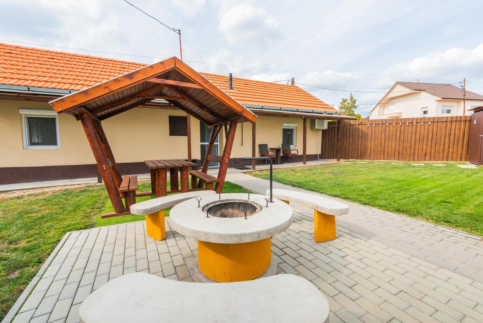 Dio Vendeghaz Villa Mezőkövesd Exterior foto